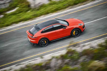 2022 Porsche Cayenne Coupe Base Trim - Image 4