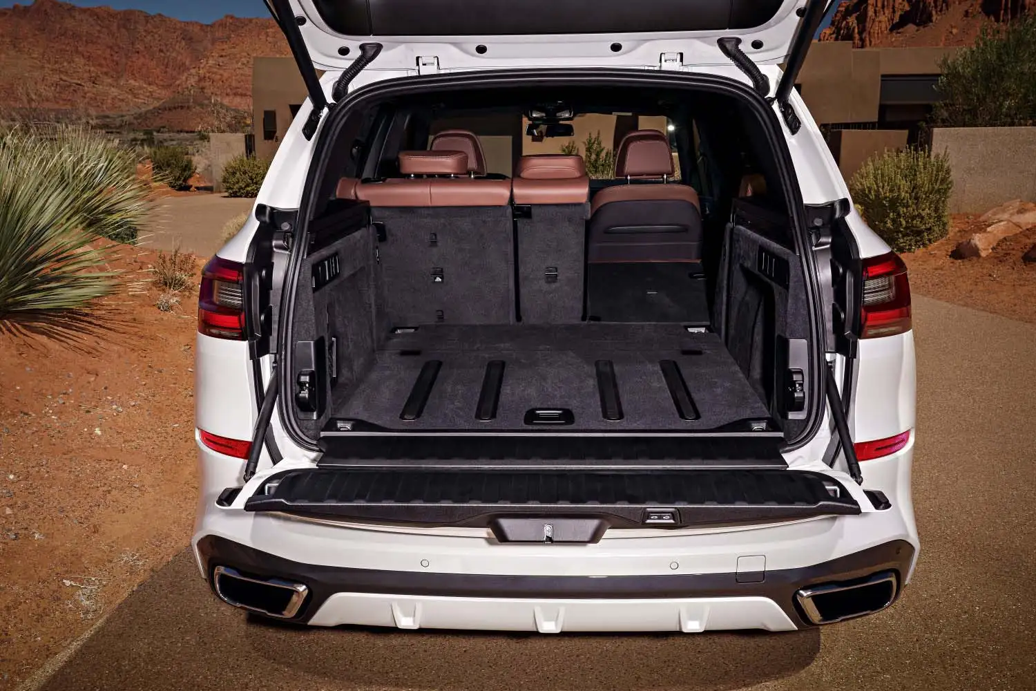 2021 BMW X5 xDrive40i Luxury M Sport Package - view 7