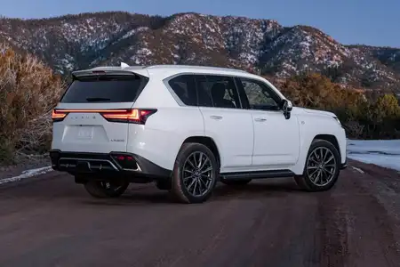 Lexus LX - Image 3