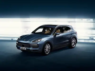 2022 Porsche Cayenne SUV Base Trim - Image 2