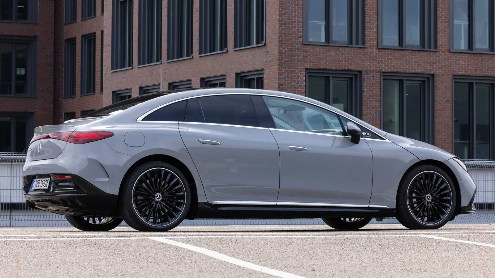 Mercedes-Benz EQE