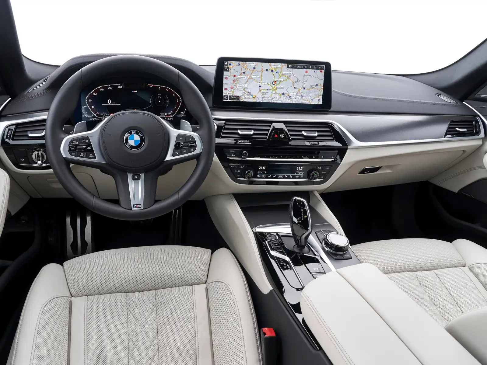 2022 BMW 5 Series 540i M Sport Comfort - view 4
