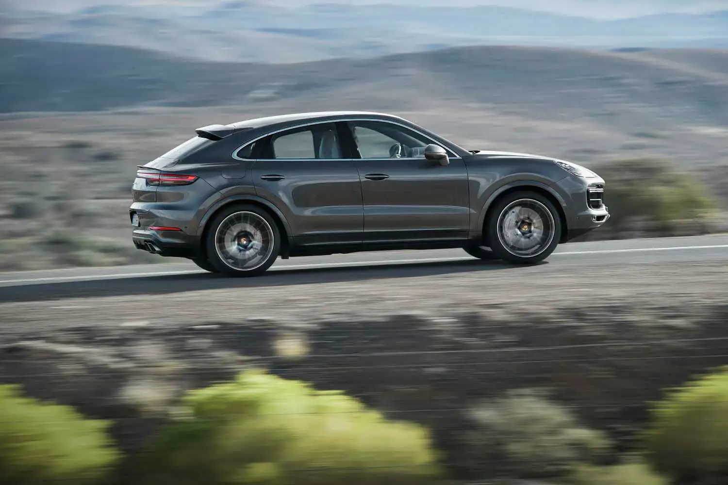 2022 Porsche Cayenne Turbo Coupe Base Trim - view 3