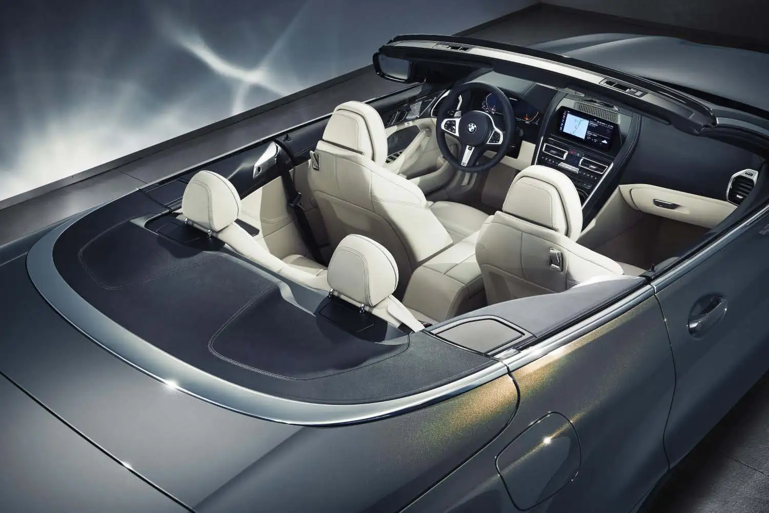 2020 BMW 8 Series 840i Convertible M Sport - view 8