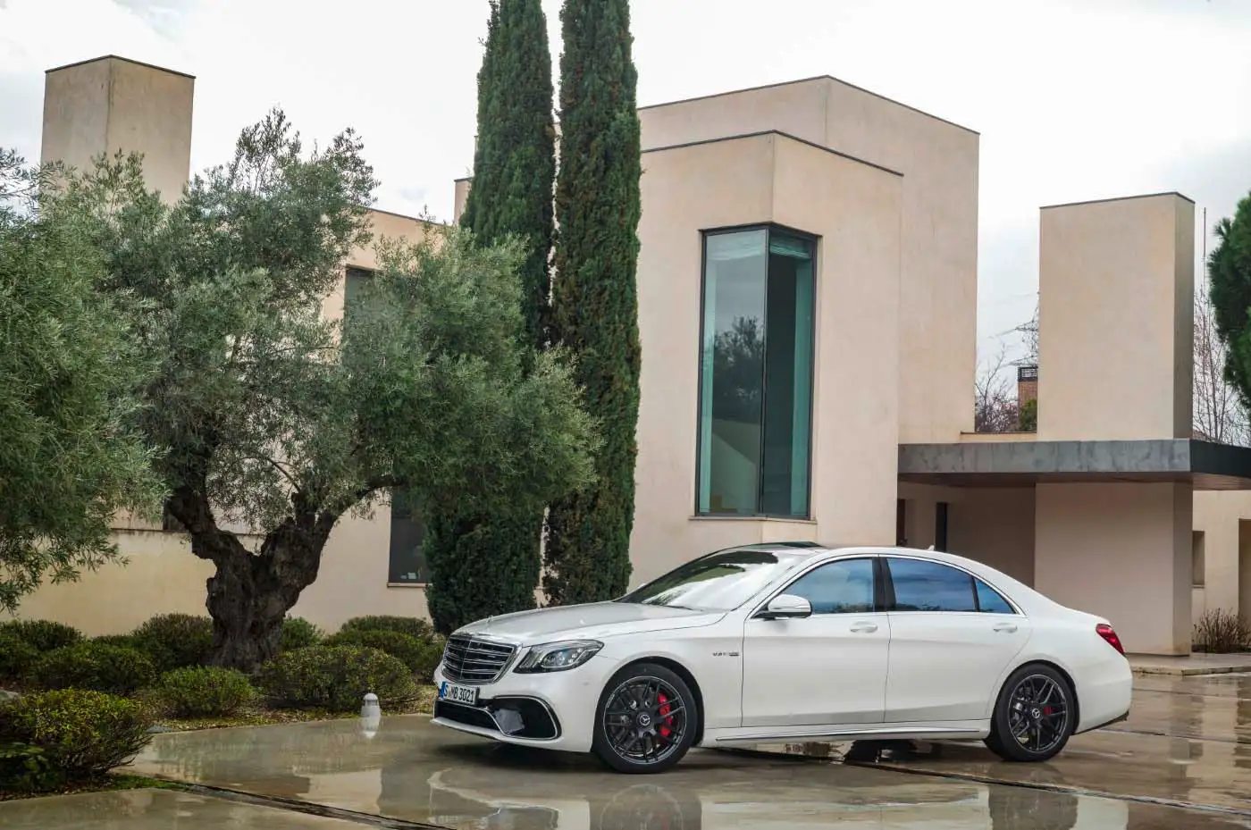 2019 Mercedes-Benz S-Class Sedan AMG S 63 4MATIC Long - view 2