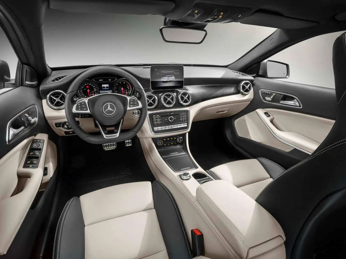 2019 Mercedes-Benz GLA 250 4MATIC - view 8