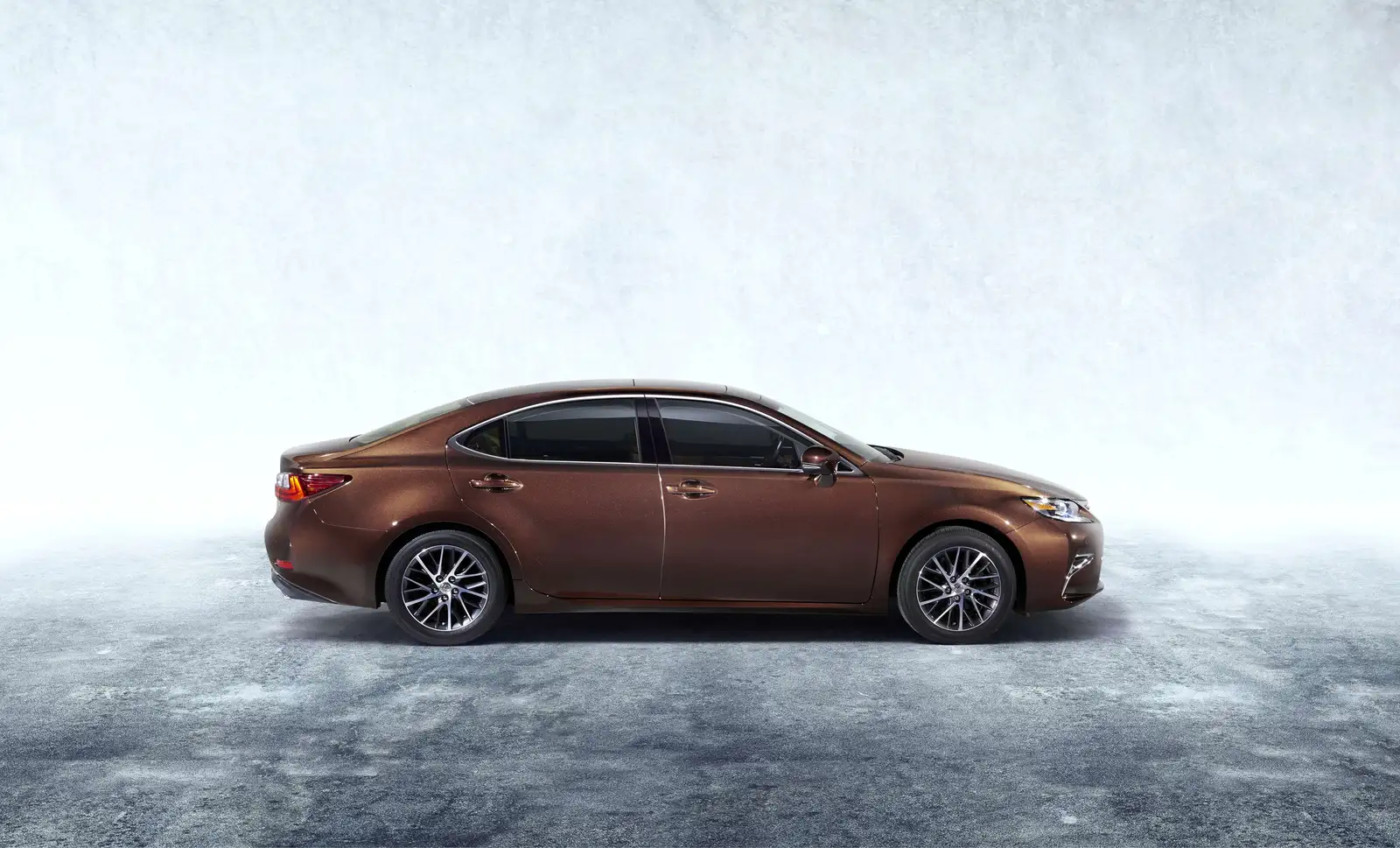 2018 Lexus ES 250 Platinum - view 3