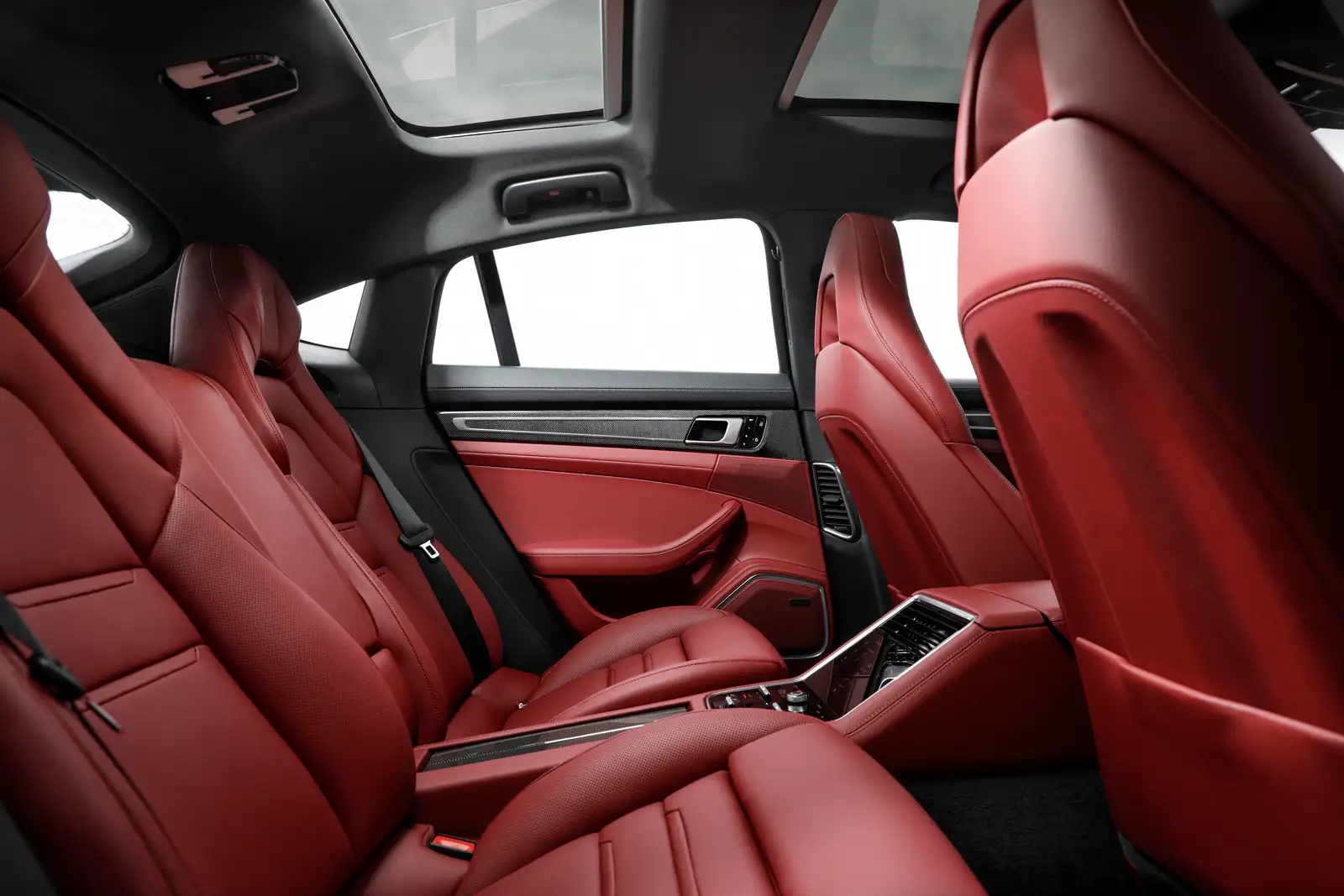 2022 Porsche Panamera 4S E-Hybrid Base Trim - view 5