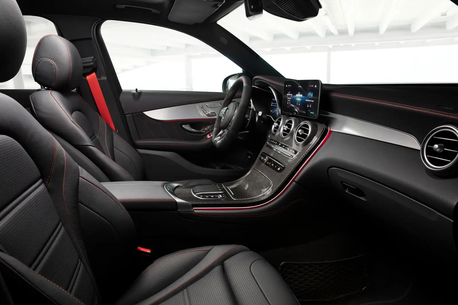 2023 Mercedes-Benz GLC 300 4MATIC - view 5