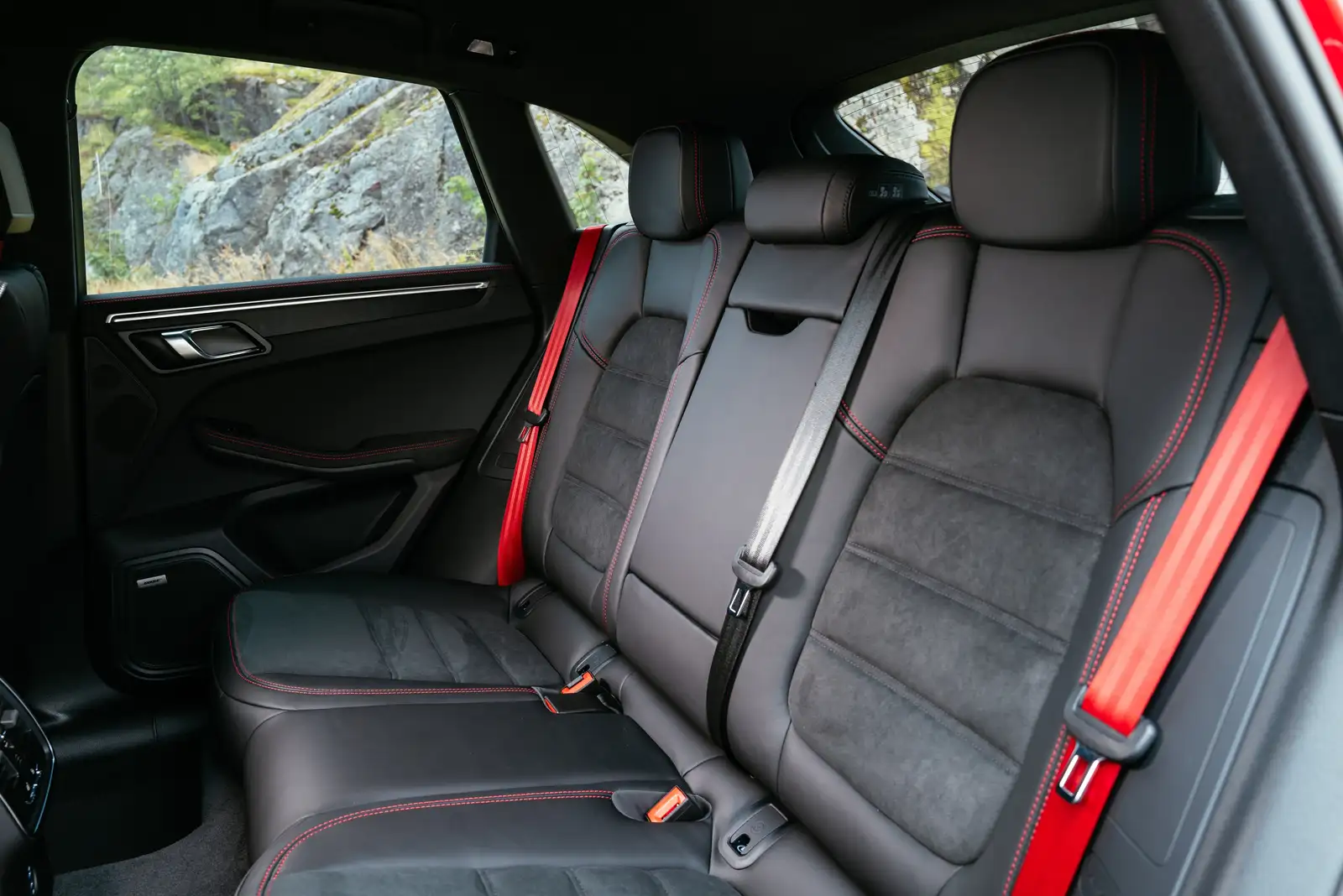 2023 Porsche Macan GTS Base Trim - view 11