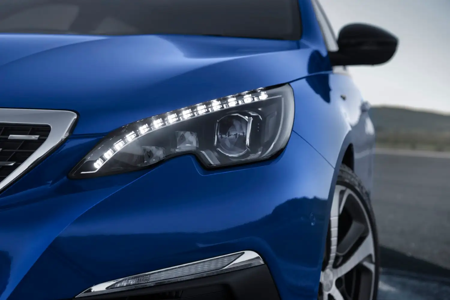 2020 Peugeot 308 GT Line - view 6