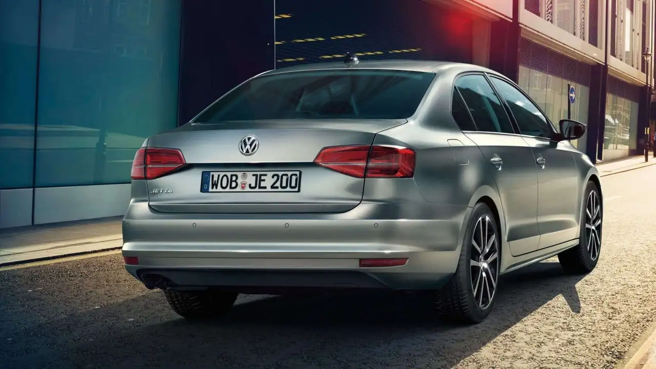 2019 Volkswagen Jetta SE - view 2