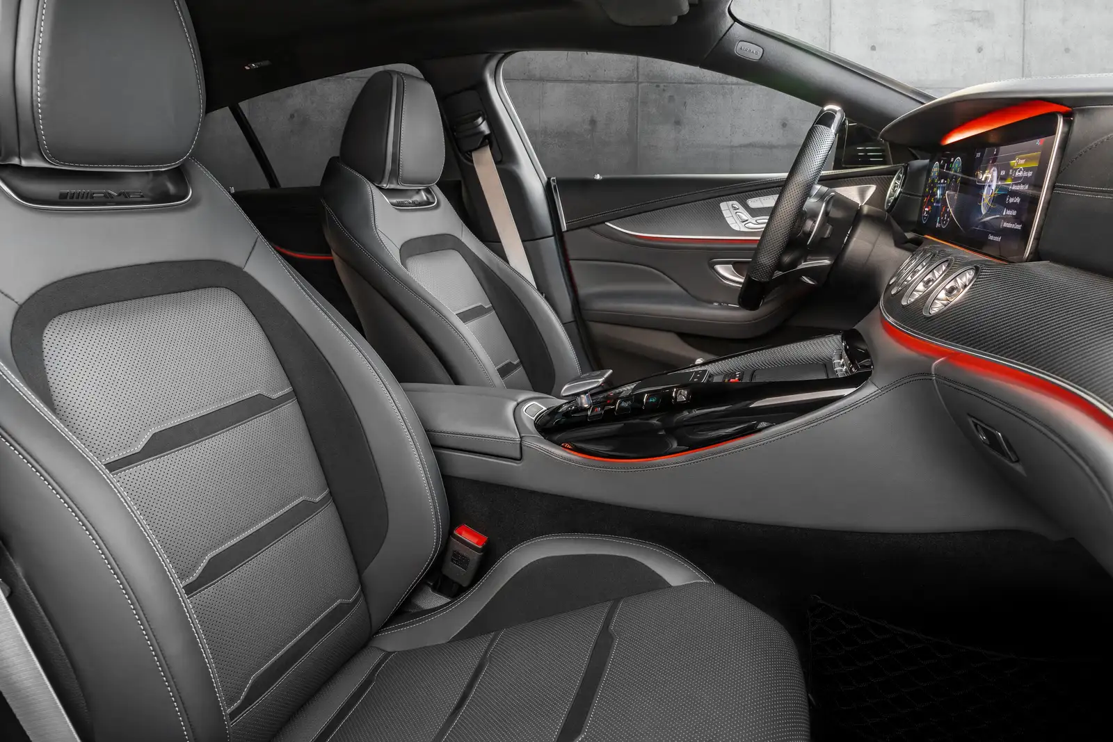 2022 Mercedes-AMG GT 43 Sedan - view 4
