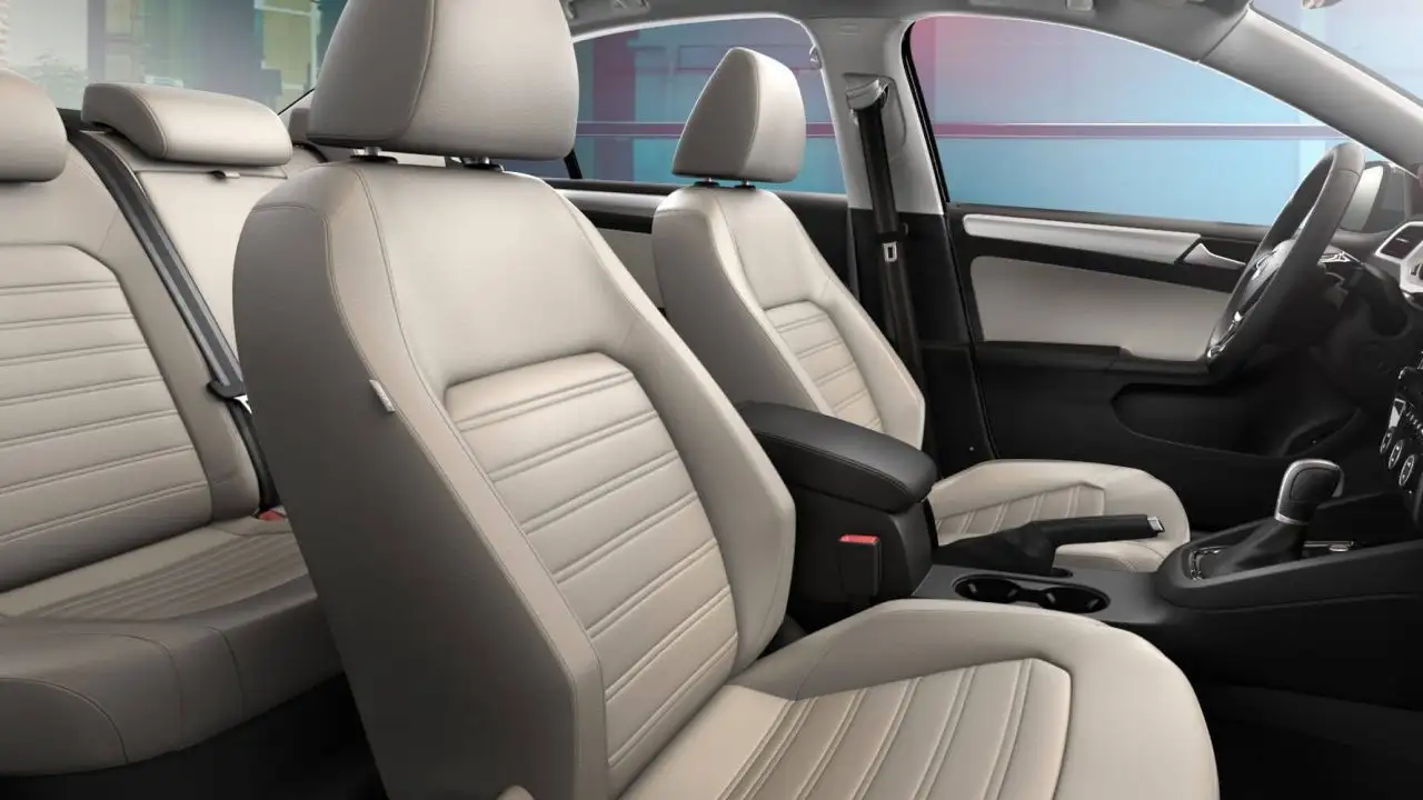 2019 Volkswagen Jetta SE - view 6