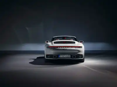 Porsche 911 Carrera Cabriolet Base Trim - Image 3