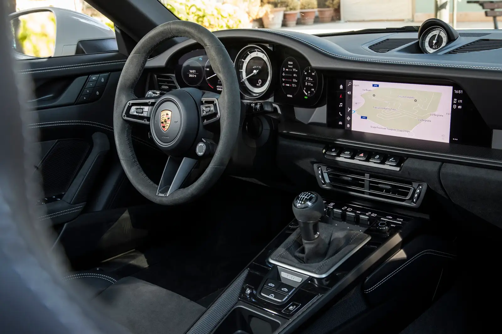 2022 Porsche 911 Carrera 4 GTS Cabriolet Base Trim - view 3