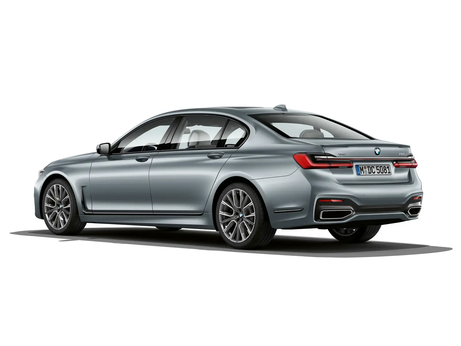 2020 BMW 7 Series 740Li M Sport - view 2