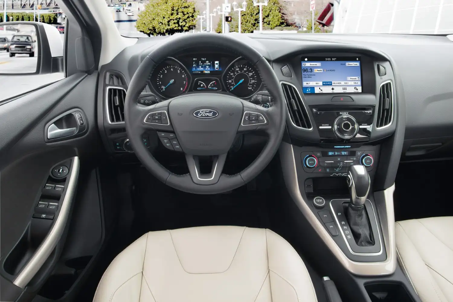 2018 Ford Focus Trend Sedan - view 3
