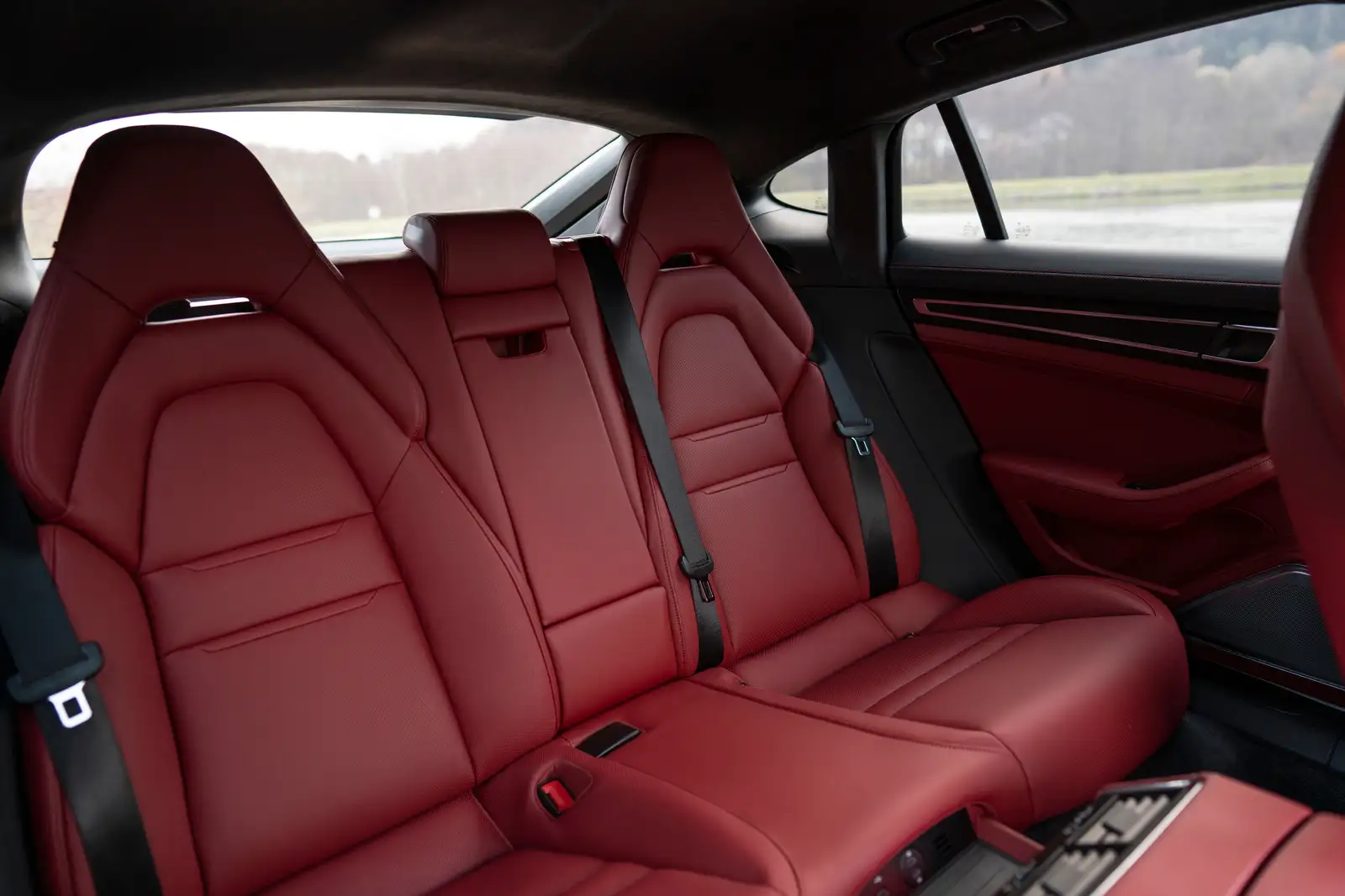 2022 Porsche Panamera Turbo S E-Hybrid Base Trim - view 5