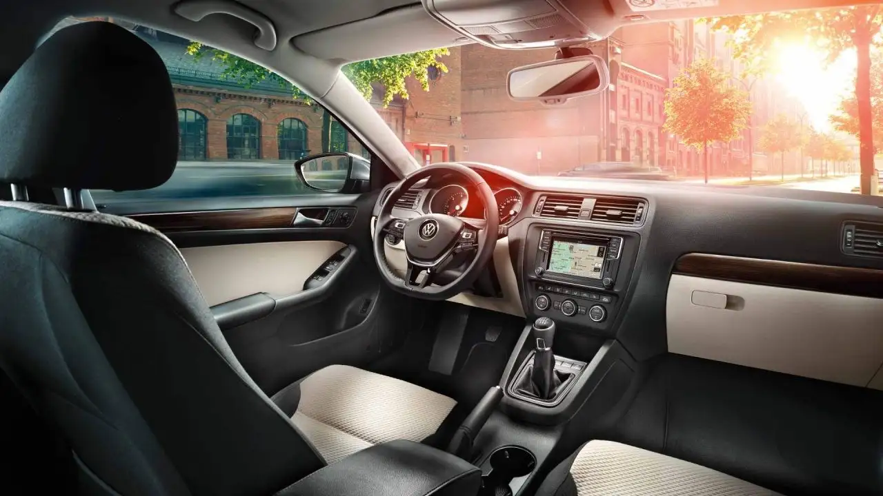 2019 Volkswagen Jetta SE - view 5