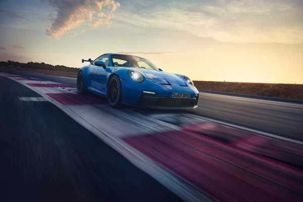 2022 Porsche  الفئة الأساسية من 911 GT3 for sale, rent and lease on DriveNinja.com