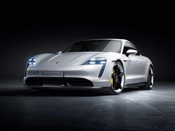 2022 Porsche  الفئة الأساسية من Taycan Turbo S for sale, rent and lease on DriveNinja.com