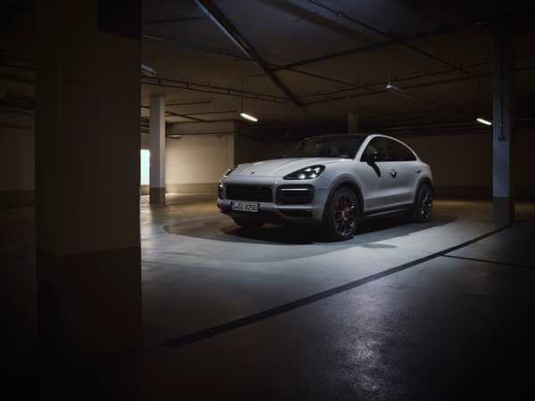 2022 Porsche  الفئة الأساسية من Cayenne GTS كوبيه for sale, rent and lease on DriveNinja.com