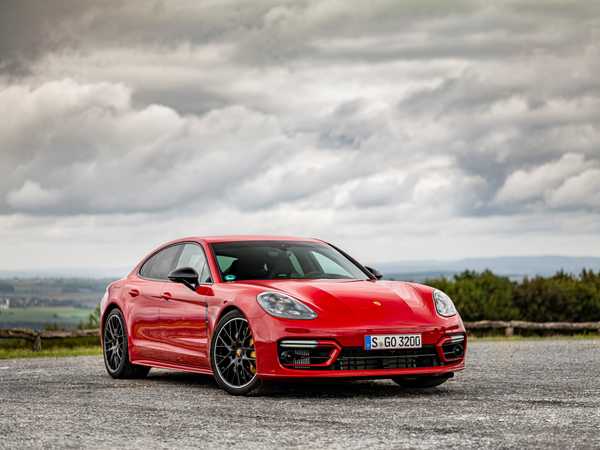 2022 Porsche  الفئة الأساسية من Panamera GTS for sale, rent and lease on DriveNinja.com