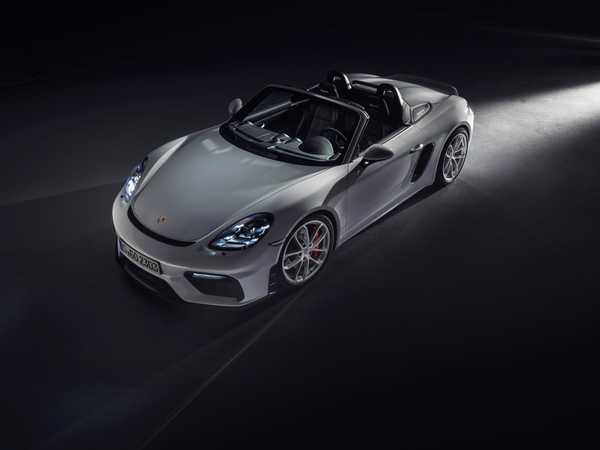 2022 Porsche  718 Spyder الفئة الأساسية - يدوي for sale, rent and lease on DriveNinja.com